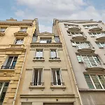 Residence Sur Les Champs Elysees